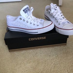 Women’s Converse Size 8